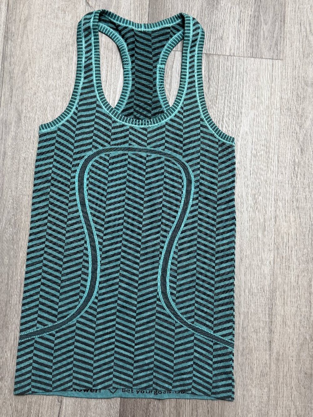Lululemon Teal Black Herringbone Chevron Run Swiftly Tech Razorback Tank Top Sz2